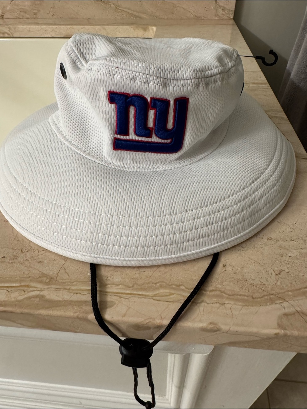 New Era White NY Giants Bucket Hat with Chin Strap